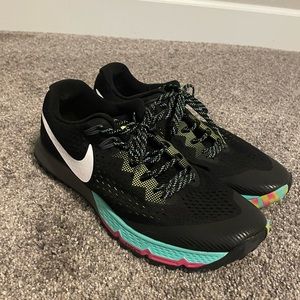 EUC Nike Trail Shoes Women Sz 11.5